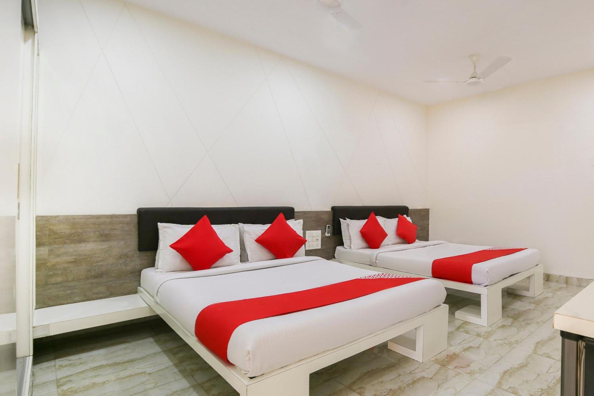 Bhatha Hotel O Shiv Vatika Banquet & Rooms מראה חיצוני תמונה