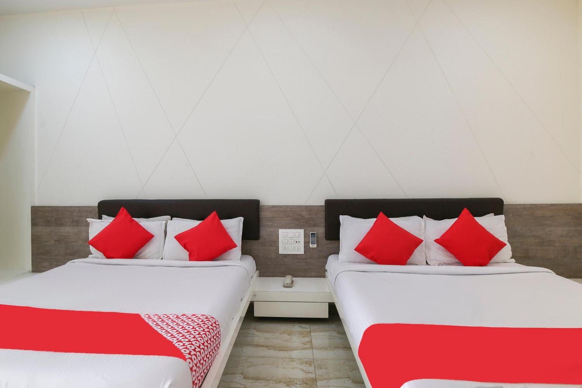 Bhatha Hotel O Shiv Vatika Banquet & Rooms מראה חיצוני תמונה