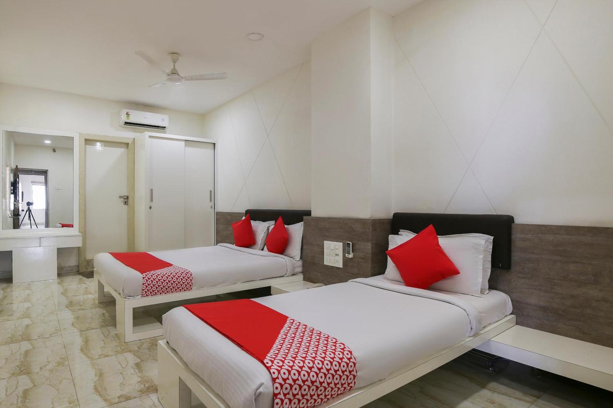 Bhatha Hotel O Shiv Vatika Banquet & Rooms מראה חיצוני תמונה