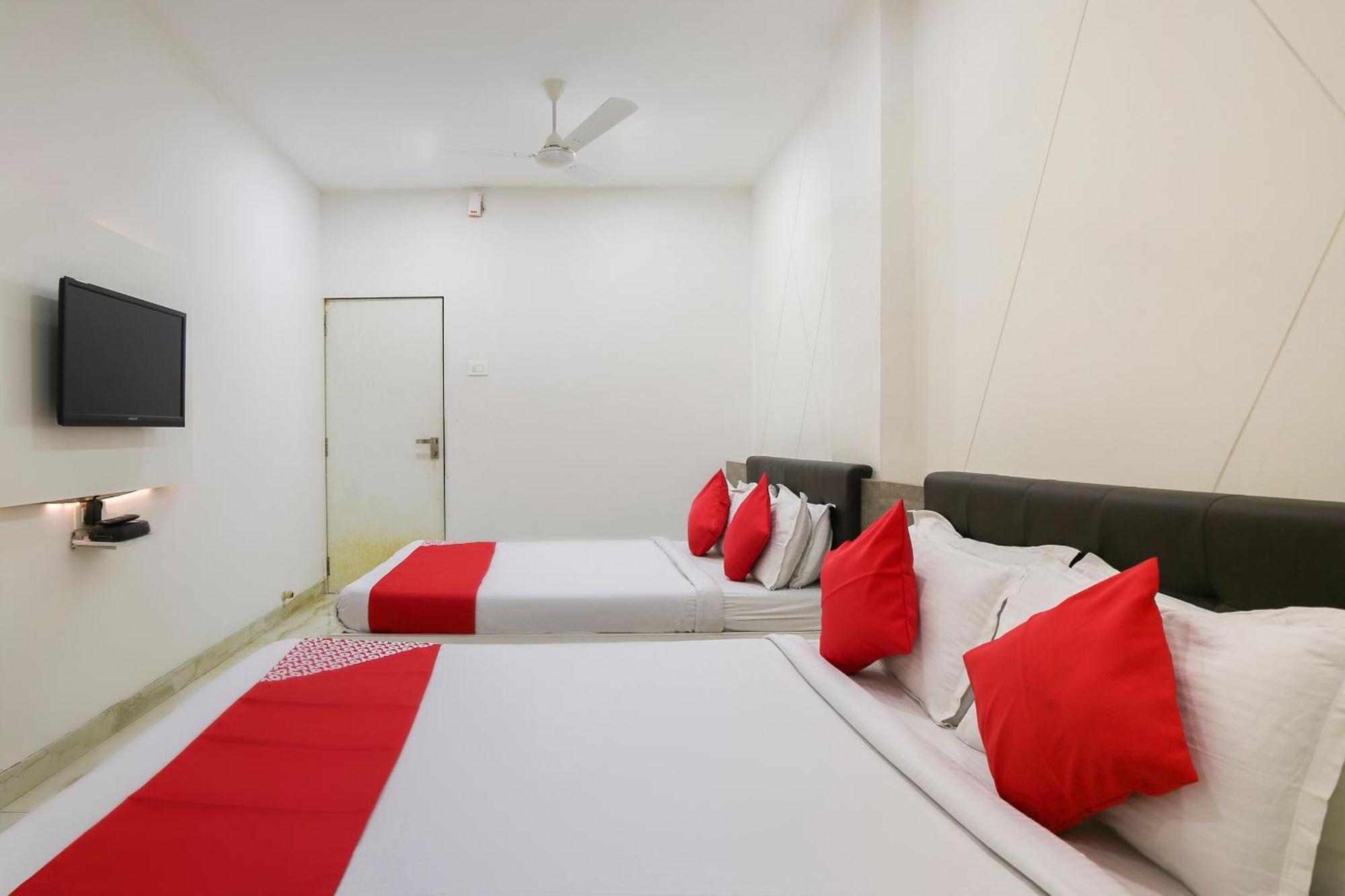 Bhatha Hotel O Shiv Vatika Banquet & Rooms מראה חיצוני תמונה